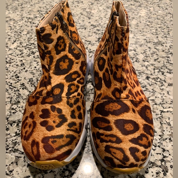 Women’s Leopard print high top sneakers sz 38 NEW - Picture 4 of 5